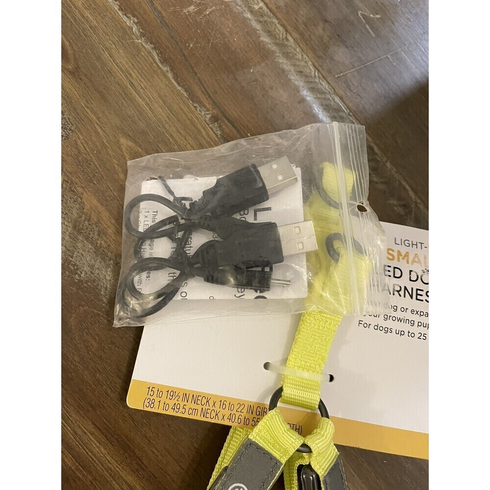 Boots & Barkley Light-Up LED ~Small Dog Harness~Rechargeable ~3 light patterns - Picture 5 of 8